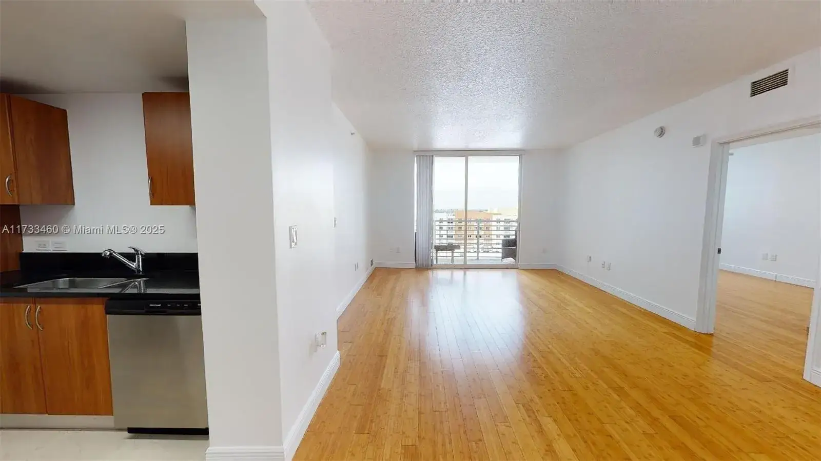 2 bedroom 2 bath Residential for sale at 18800 NE 29th Ave # 922, Aventura FL 33180