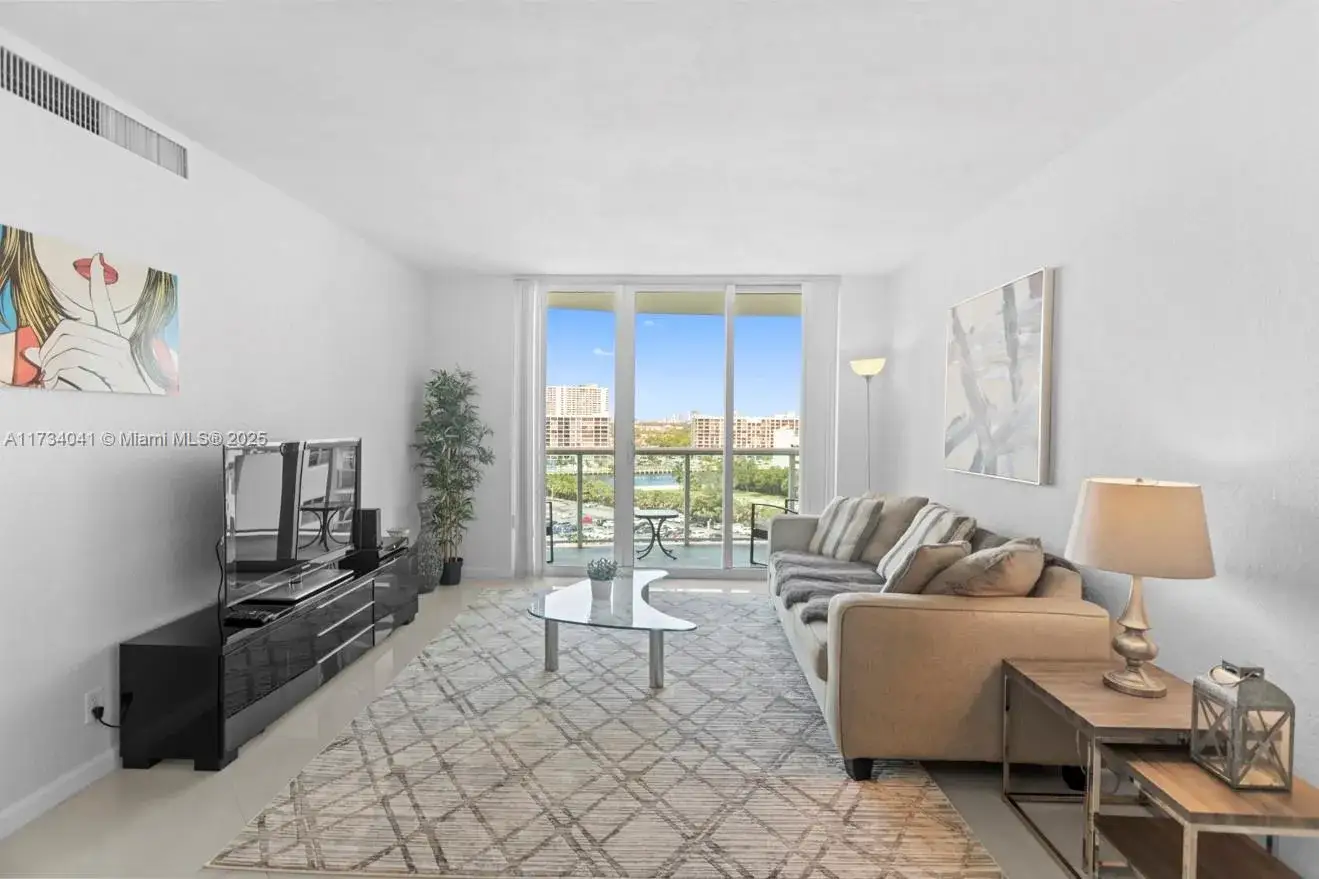 1 bedroom 1 bath Residential Lease for rent at 3801 S Ocean Dr # 10Q, Hollywood FL 33019