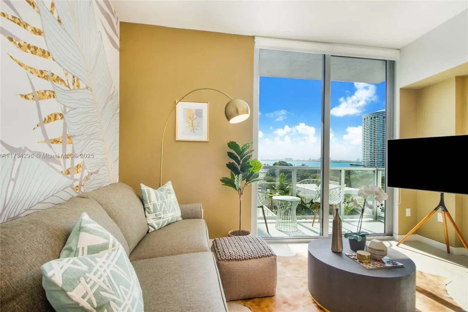 1 bath Residential for sale at 3900 Biscayne Blvd # 823, Miami FL 33137