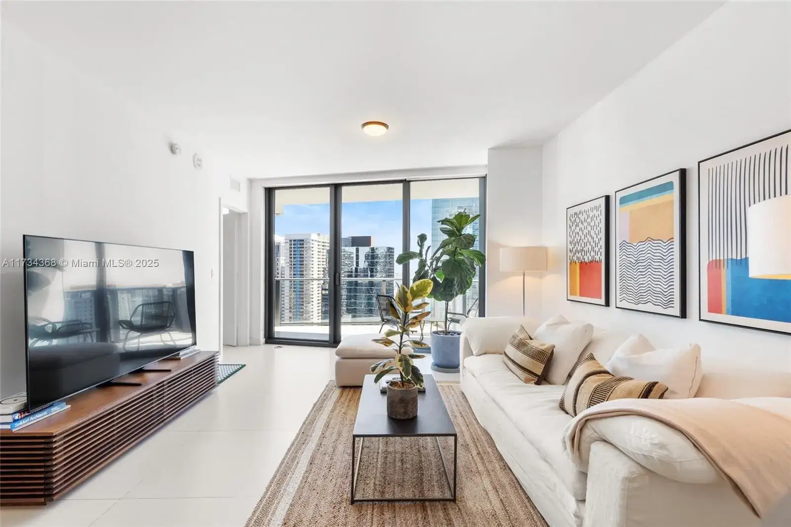1 bedroom 2 bath Residential for sale at 1300 S Miami Ave # 2803, Miami FL 33130