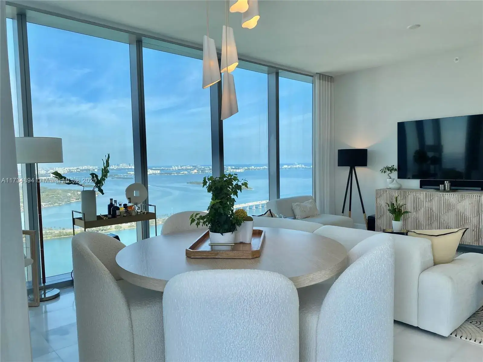 2 bedroom 2 bath Residential Lease for rent at 700 NE 26th Ter # 5106, Miami FL 33137