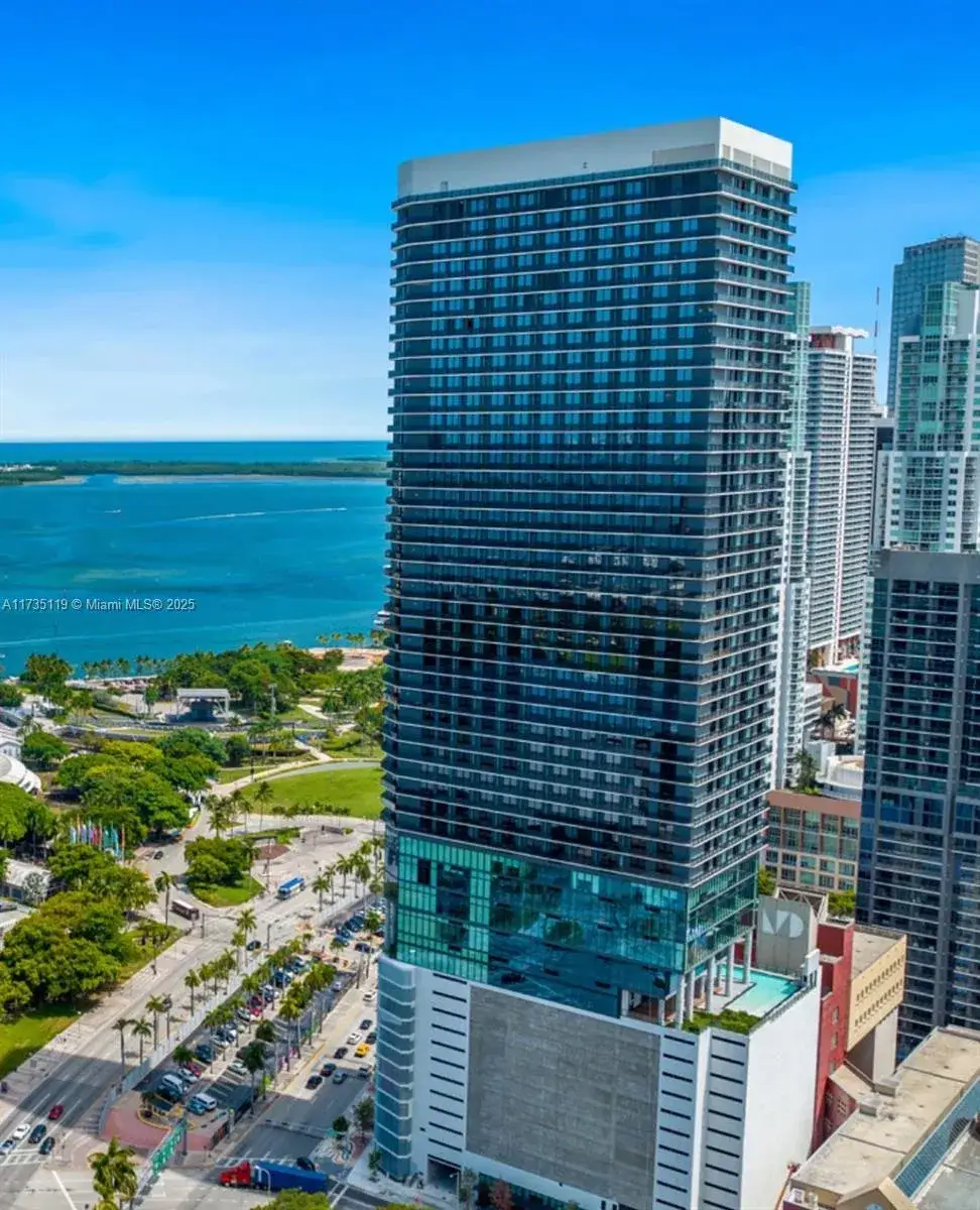 1 bedroom 1 bath Residential for sale at 398 NE 5th St # 1510, Miami FL 33132