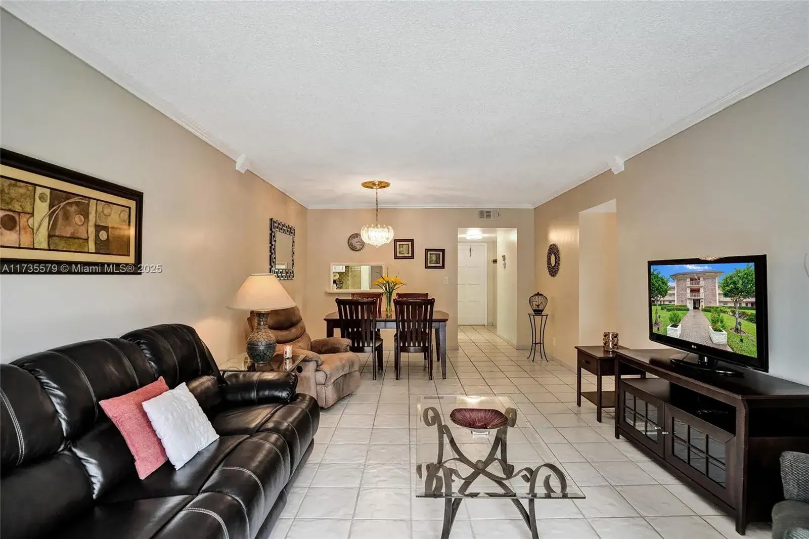 2 bedroom 2 bath Residential for sale at 1100 Hillcrest Ct # 302, Hollywood FL 33021