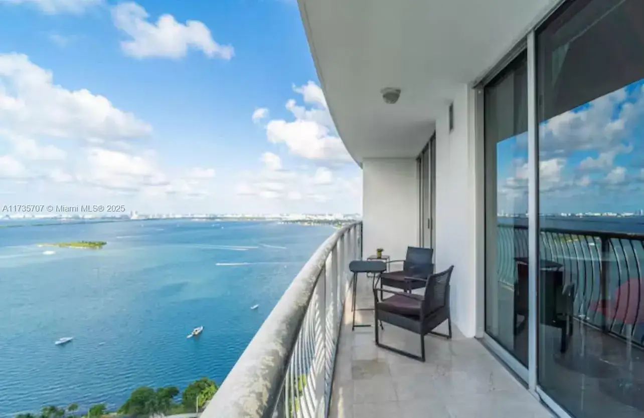 1 bedroom 1 bath Residential Lease for rent at 1750 N Bayshore Dr # 3405, Miami FL 33132