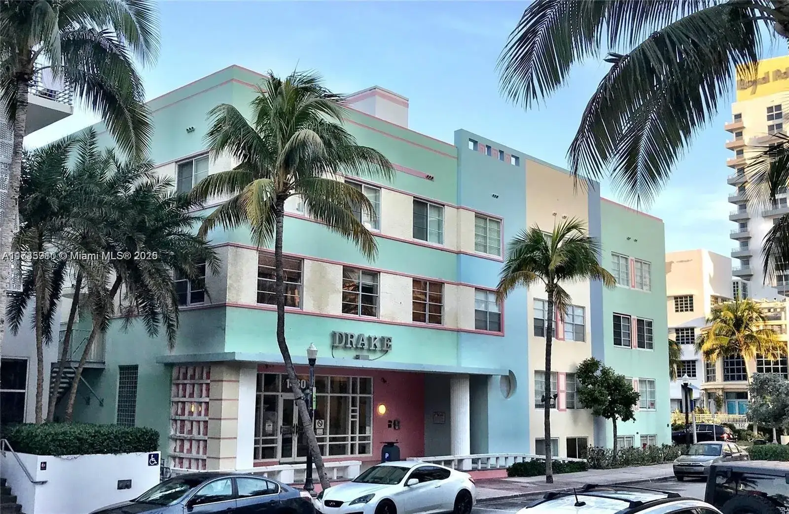 2 bedroom 2 bath Residential Lease for rent at 1460 Ocean Dr # 204, Miami Beach FL 33139