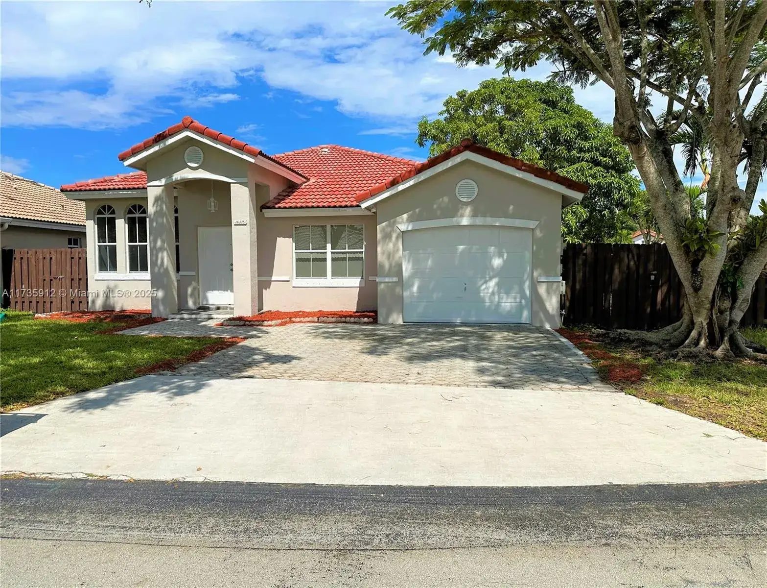 3 bedroom 2 bath Residential for sale at 16215 SW 83rd Ln, Miami FL 33193