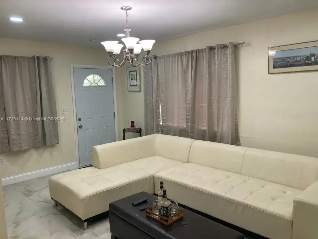 2 bedroom 1 bath Residential Lease for rent at 457 NE 140th St # 1, North Miami FL 33161