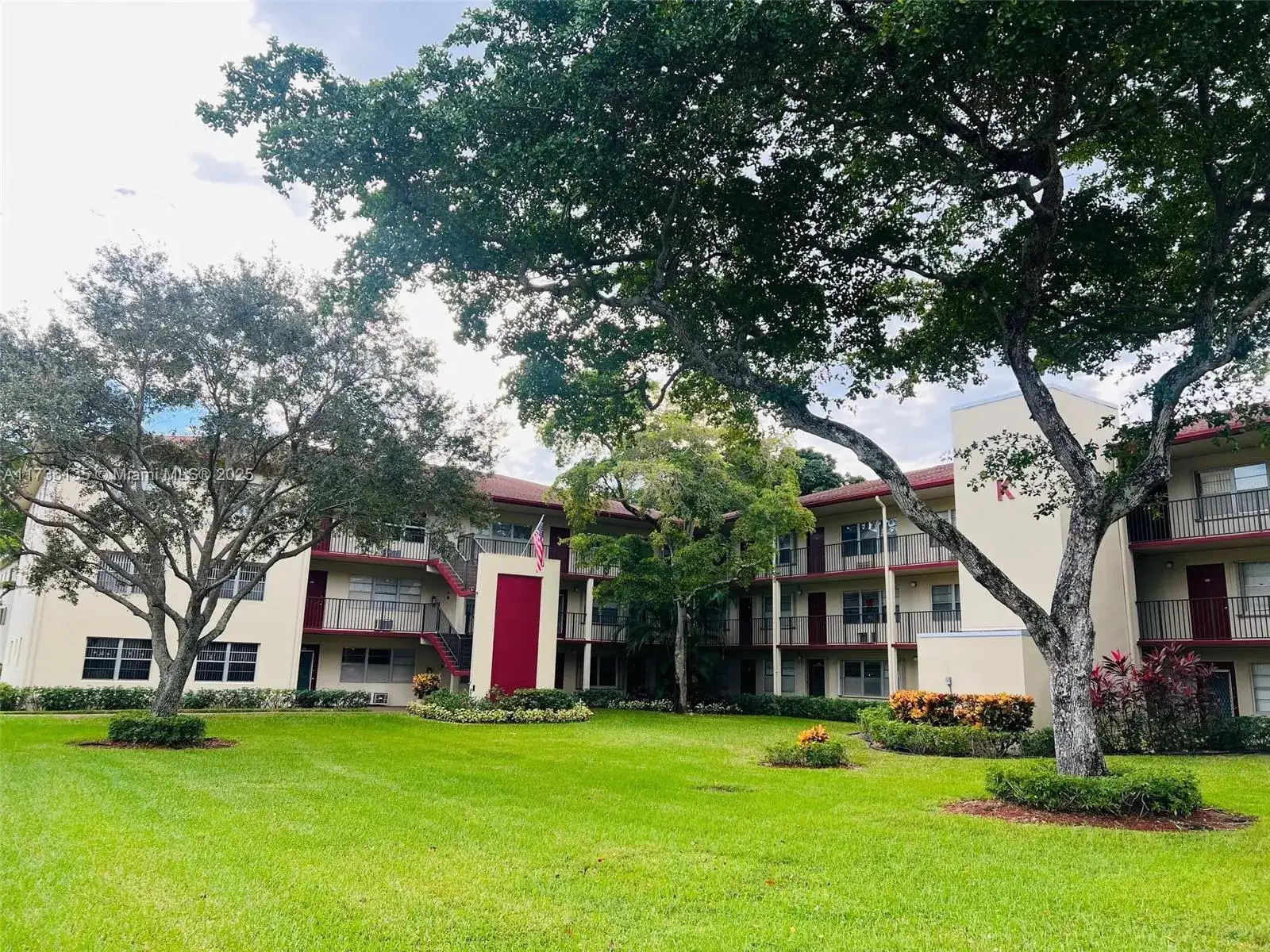 2 bedroom 2 bath Residential Lease for rent at 100 SW 132nd Way # 201K, Pembroke Pines FL 33027
