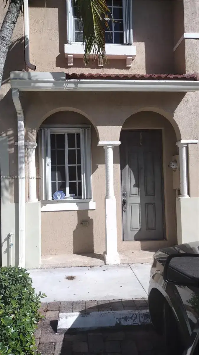 3 bedroom 2 bath Residential for sale at 21409 NW 13th Ct # 205, Miami Gardens FL 33169