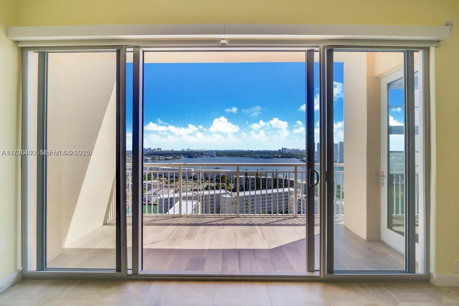 2 bedroom 2 bath Residential for sale at 18031 Biscayne Blvd, Aventura FL 33160