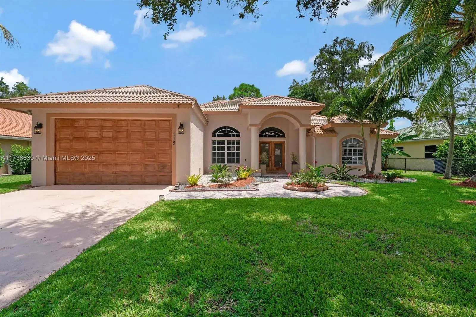 3 bedroom 2 bath Residential for sale at 115 Kapok Crescent, Royal Palm Beach FL 33411