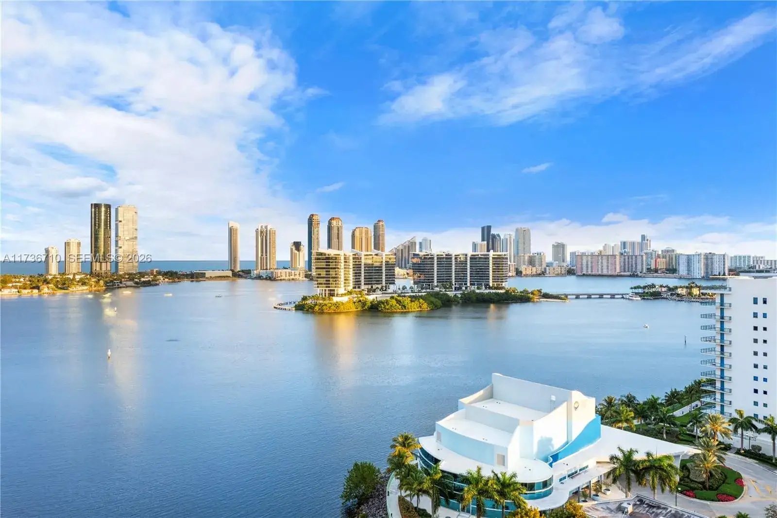 3 bedroom 3 bath Residential for sale at 3330 NE 190th St # 1715, Aventura FL 33180