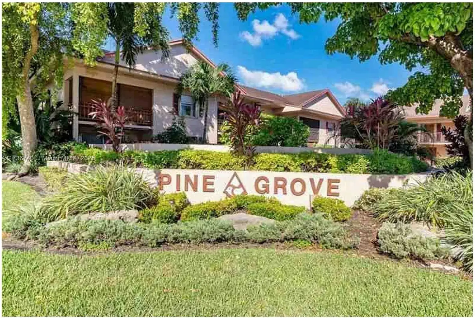 1 bedroom 1 bath Residential for sale at 11213 SW 88th St # B211, Miami FL 33176