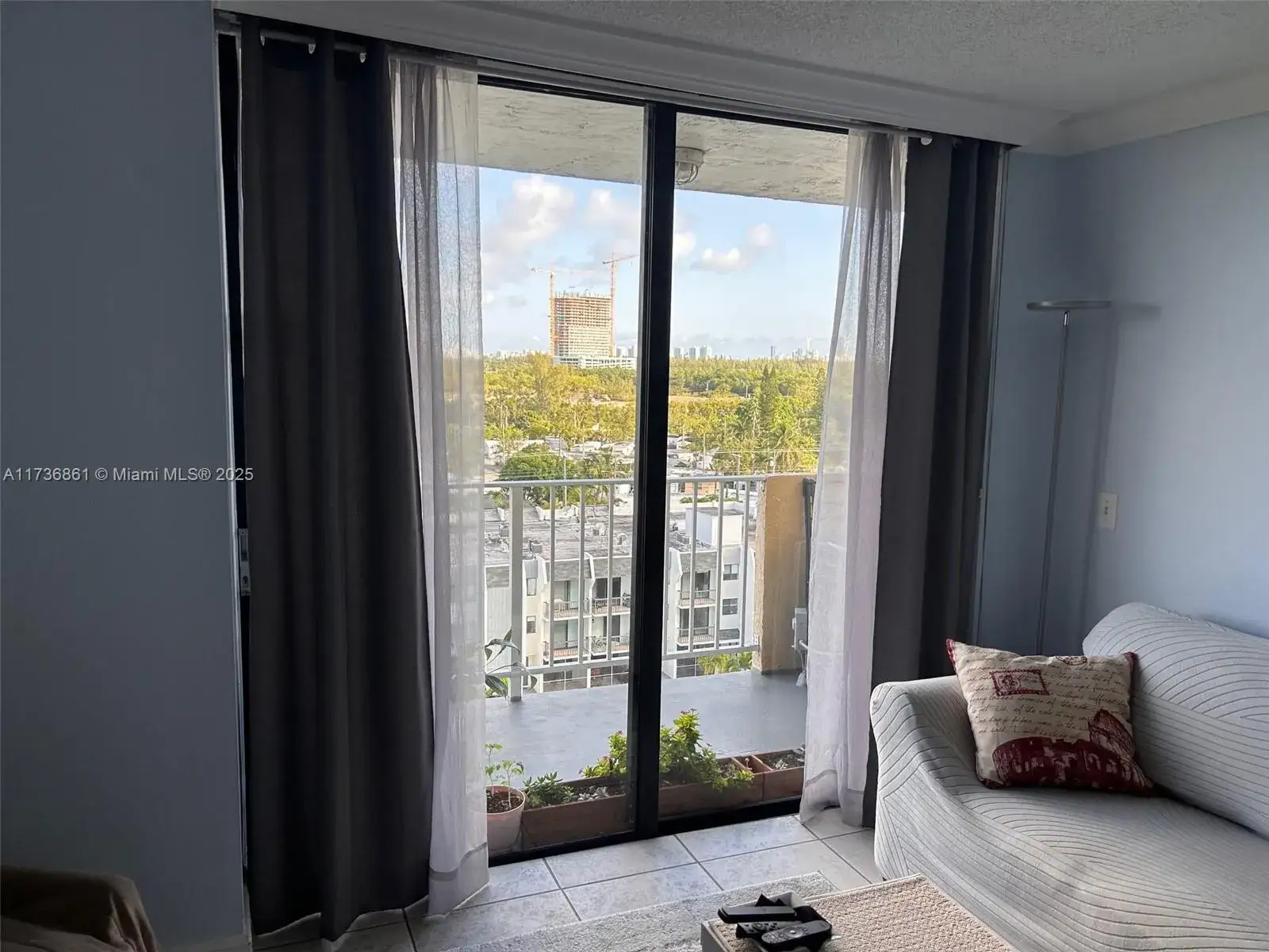 2 bedroom 2 bath Residential for sale at 2350 NE 135th St # 903, North Miami FL 33181