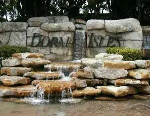 3 bedroom 2 bath Residential for sale at 6731 NW 107th Ct # 6731, Doral FL 33178
