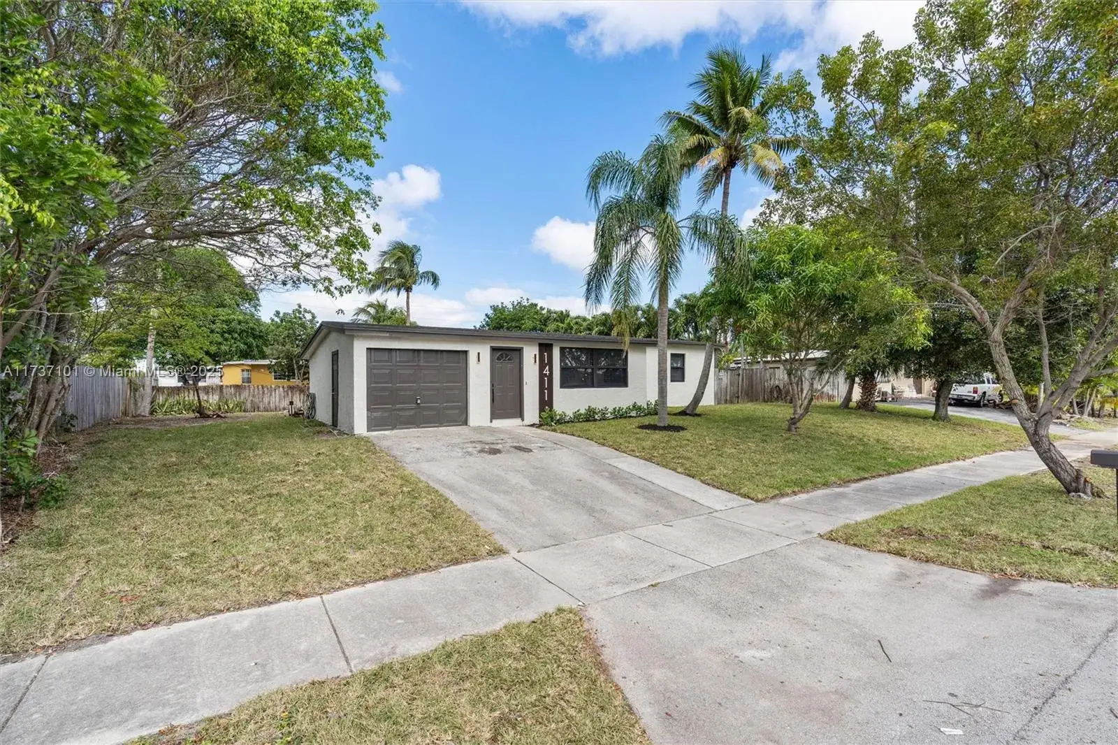 3 bedroom 2 bath Residential for sale at 1411 NE 41st Ct, Pompano Beach FL 33064