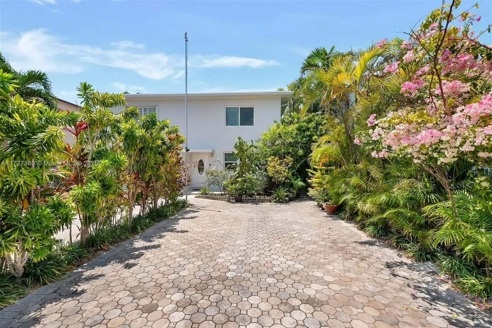 2 bedroom 2 bath Residential for sale at 738 86th St, Miami Beach FL 33141