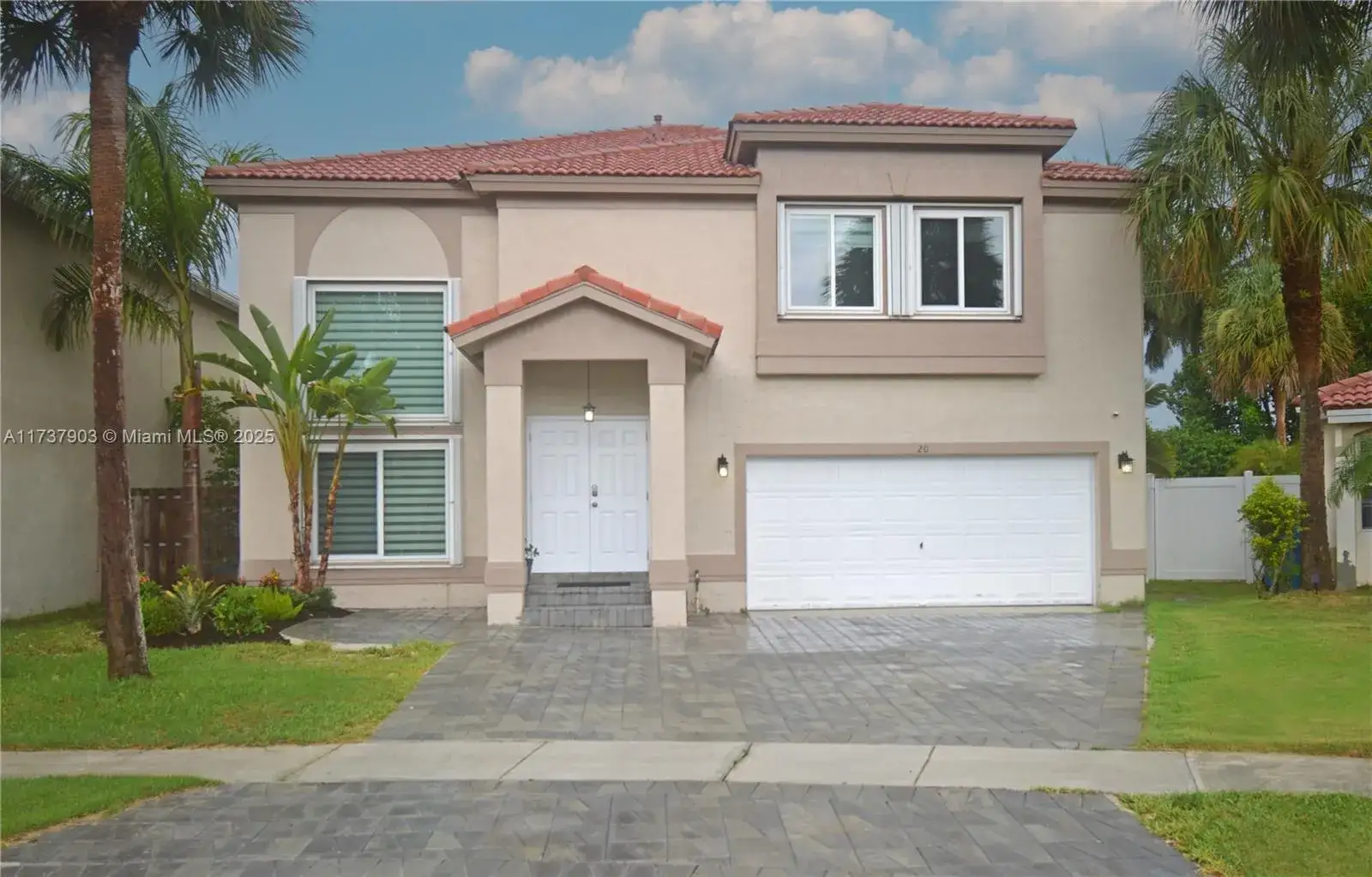 4 bedroom 3 bath Residential for sale at 20 Gables Blvd, Weston FL 33326