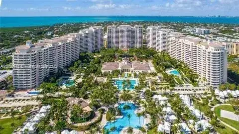 2 bedroom 2 bath Residential for sale at 717 Crandon Blvd # 308, Key Biscayne FL 33149