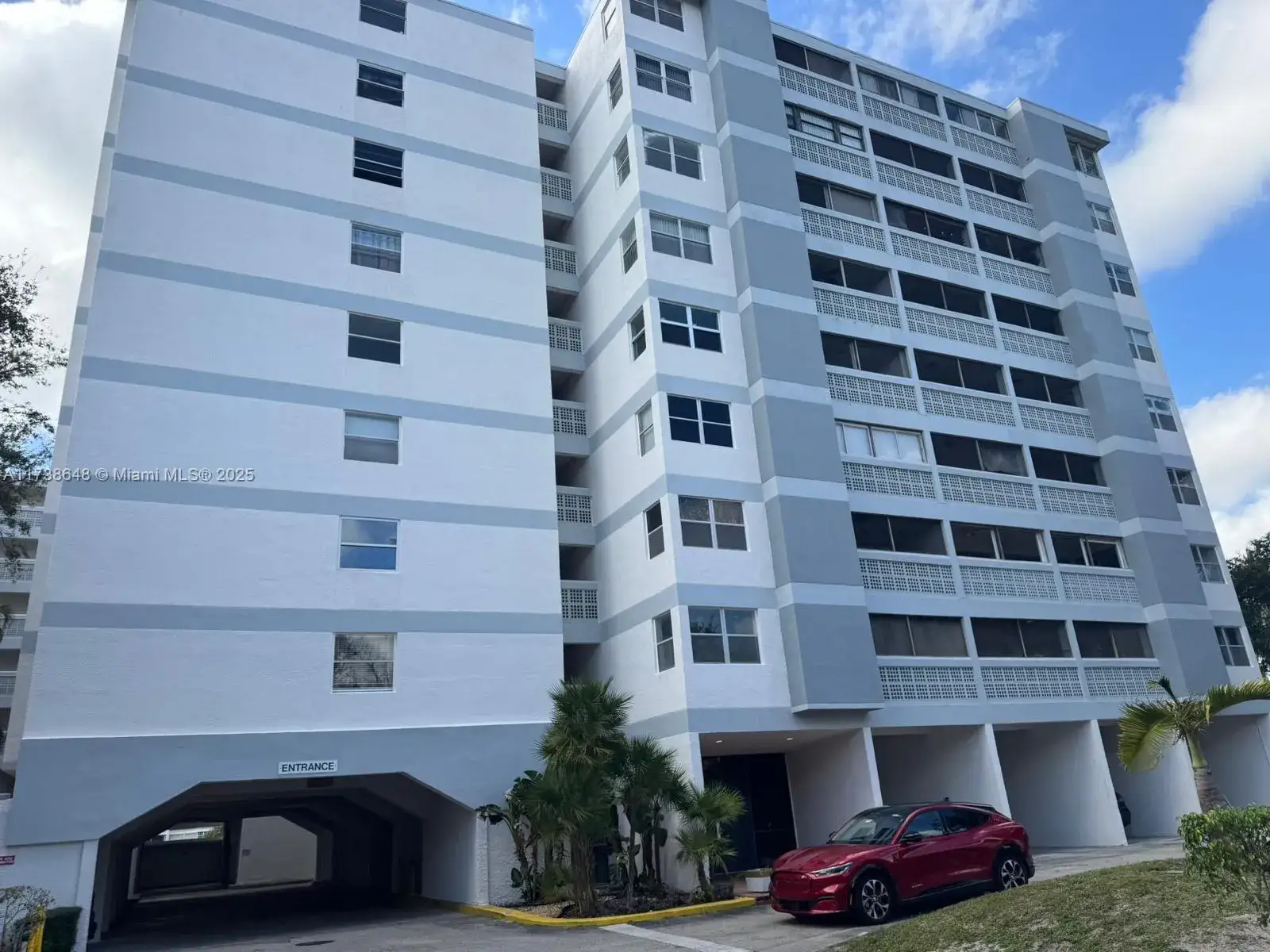 2 bedroom 2 bath Residential for sale at 3301 Spanish Moss Ter # 415, Lauderhill FL 33319