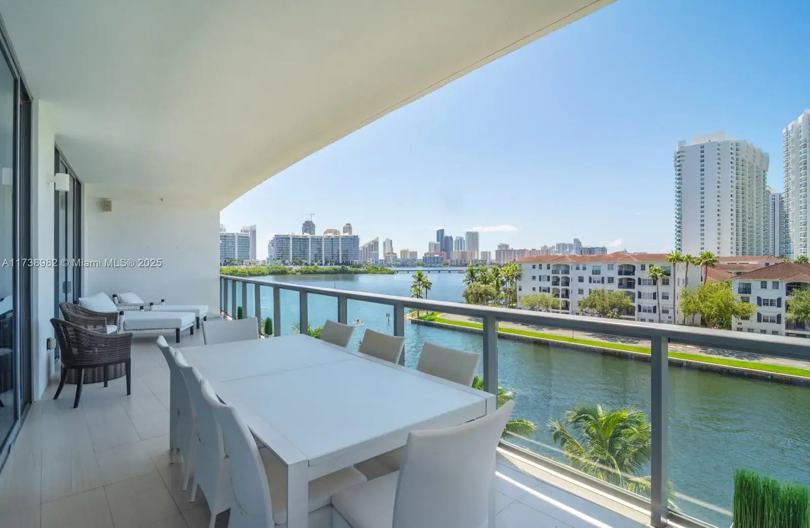 3 bedroom 4 bath Residential for sale at 3250 NE 188th St # 406, Aventura FL 33180