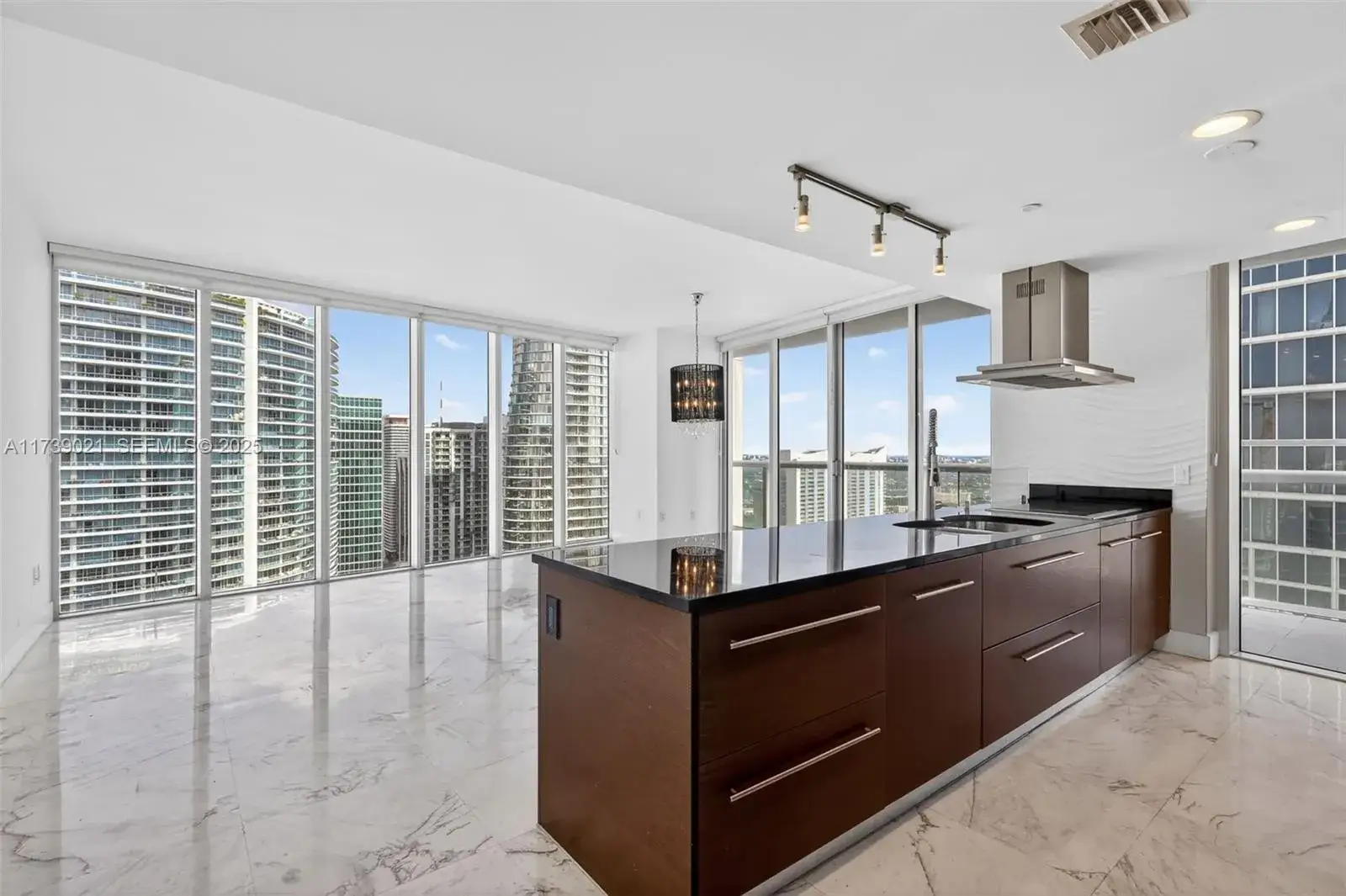 2 bedroom 2 bath Residential for sale at 485 Brickell Ave # 4402, Miami FL 33131