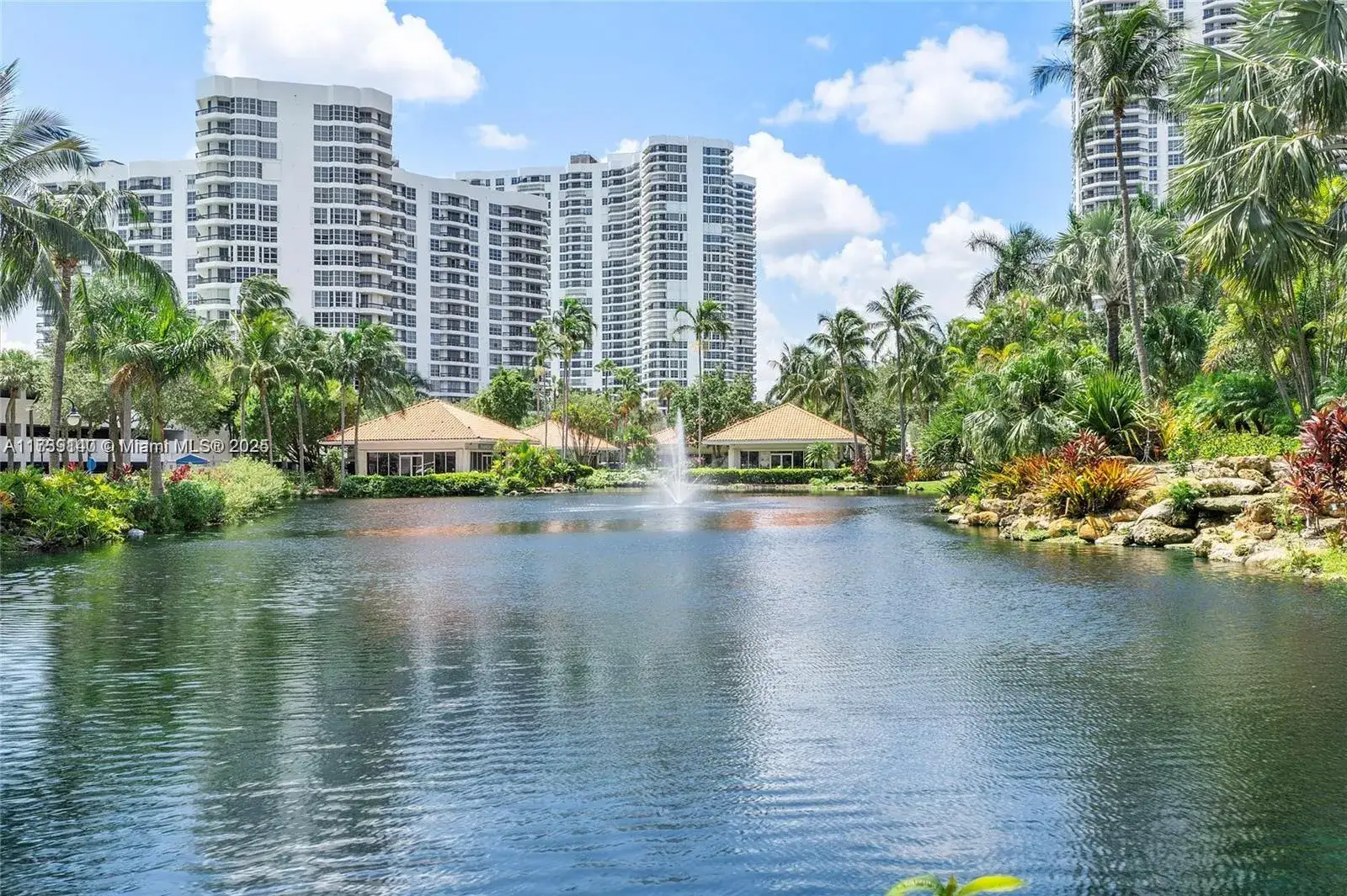 2 bedroom 2 bath Residential for sale at 19195 NE 36th Ct # 2302, Aventura FL 33180