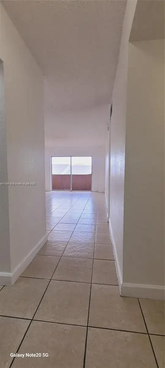 1 bedroom 1 bath Residential for sale at 10900 SW 104th St # 316, Miami FL 33176