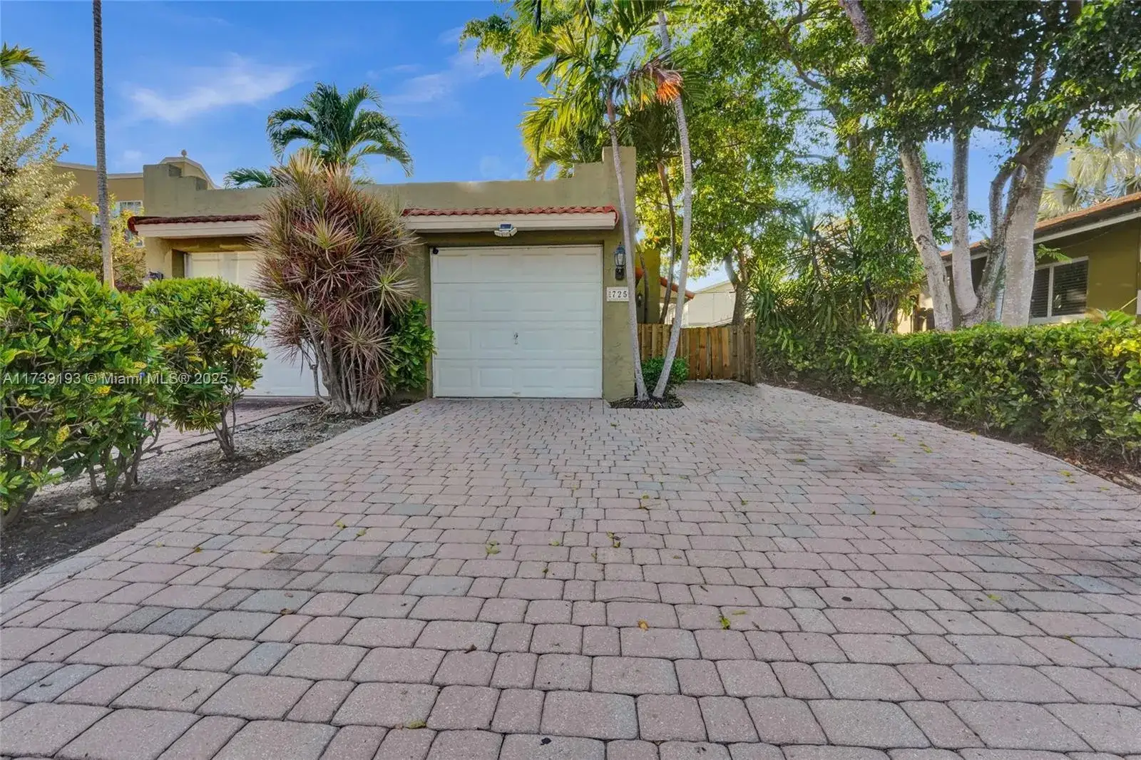 2 bedroom 1 bath Residential Lease for rent at 725 NW 1st Ave # 725, Fort Lauderdale FL 33311