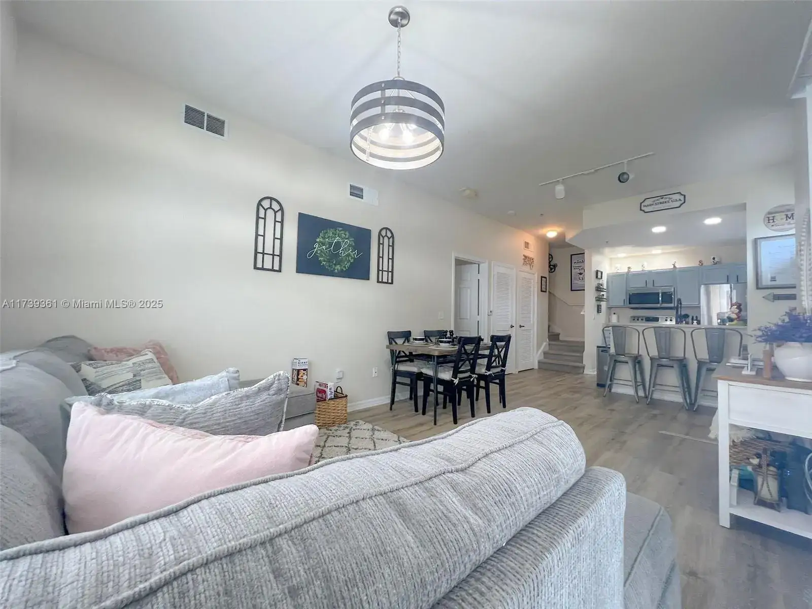 4 bedroom 3 bath Residential for sale at 4003 SANTA MARIA DRIVE # 101, Kissimmee FL 34741