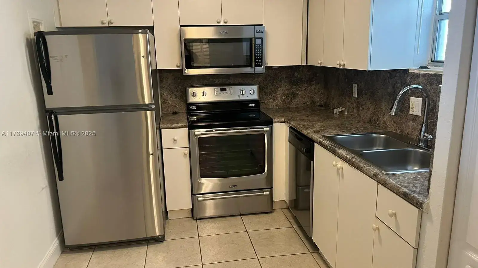 2 bedroom 2 bath Residential Lease for rent at 4205 N University Dr # 203, Sunrise FL 33351