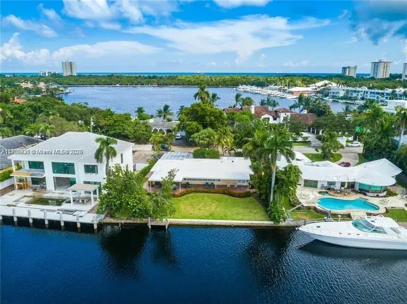 3 bedroom 2 bath Residential Lease for rent at 1223 Seminole Dr, Fort Lauderdale FL 33304
