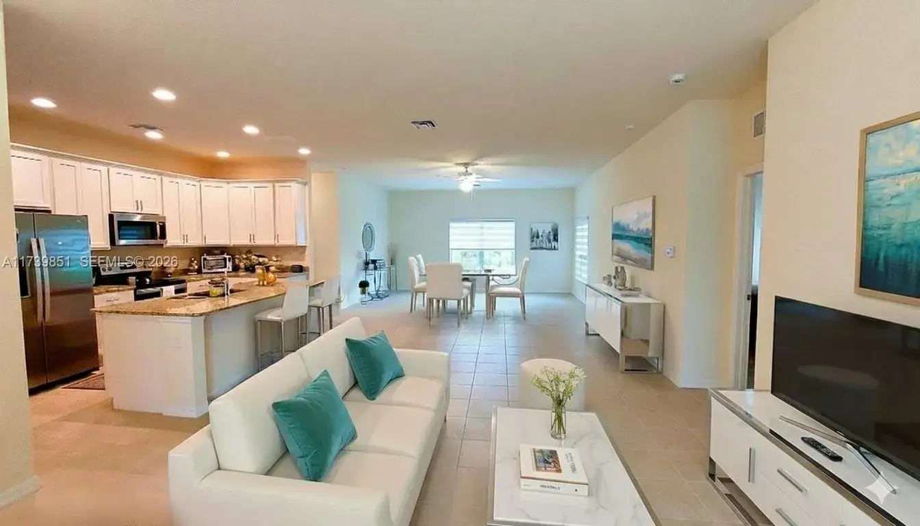3 bedroom 2 bath Residential for sale at 6040 KUMQUAT CIR, La Belle FL 33935