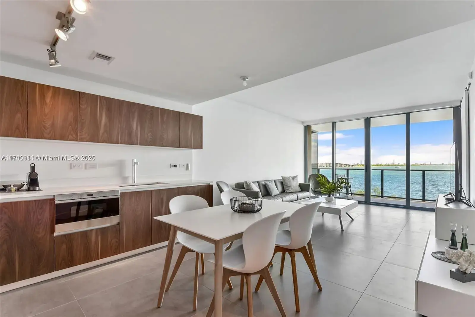 2 bedroom 2 bath Residential for sale at 3131 NE 7th Ave # 305, Miami FL 33137