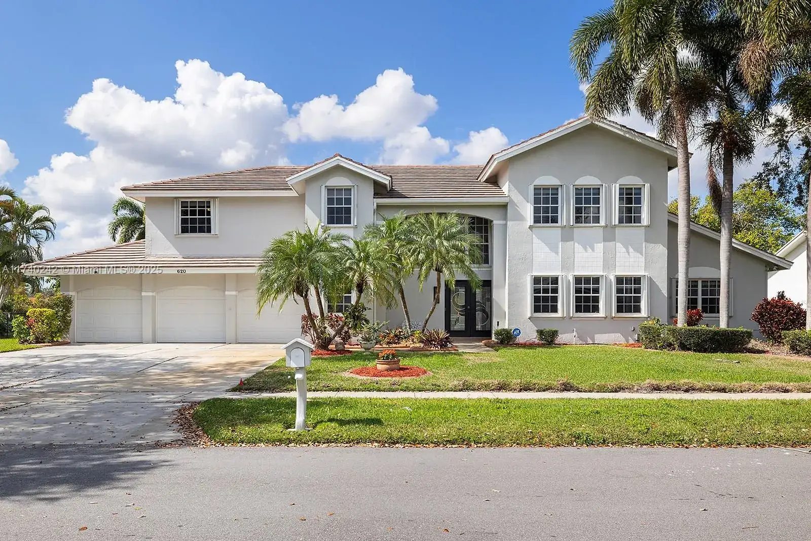 4 bedroom 4 bath Residential Lease for rent at 620 NW 204th Ave, Pembroke Pines FL 33029