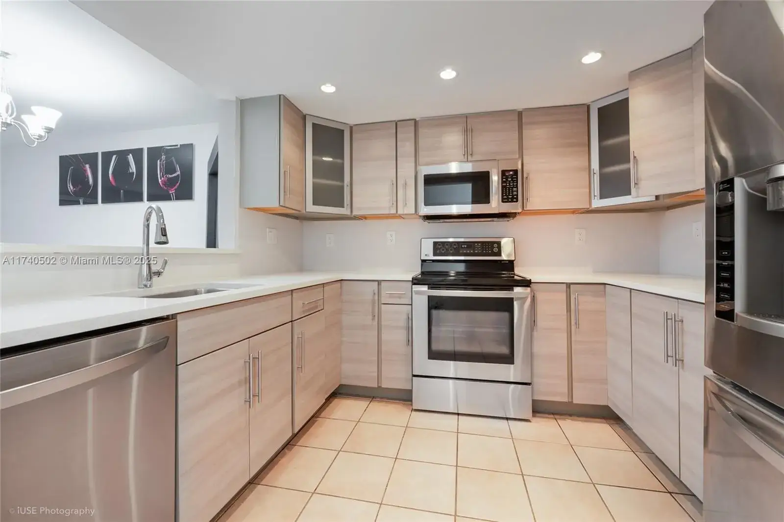 2 bedroom 2 bath Residential for sale at 11213 SW 88th St # 112B, Miami FL 33176