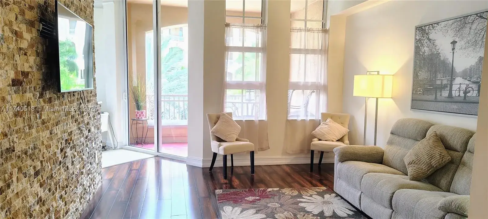 1 bedroom 1 bath Residential for sale at 3001 NE 185th St # 428, Aventura FL 33180
