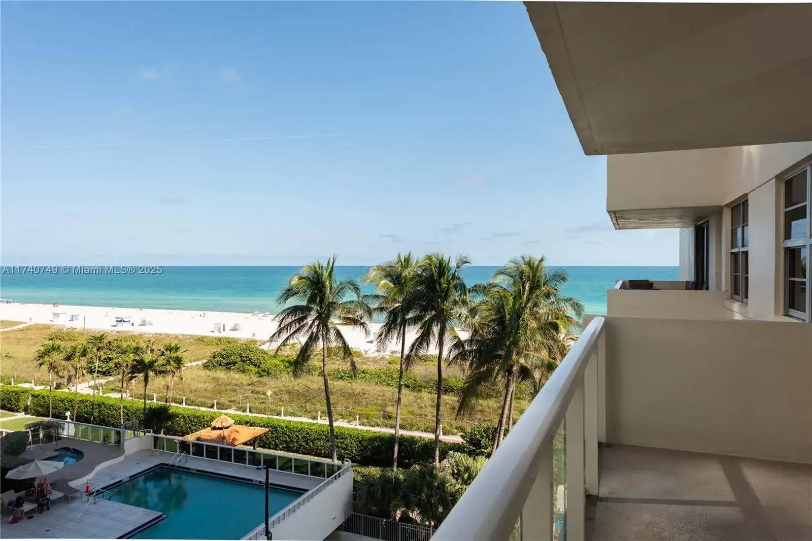 1 bedroom 1 bath Residential Lease for rent at 5701 Collins Ave # 619, Miami Beach FL 33140