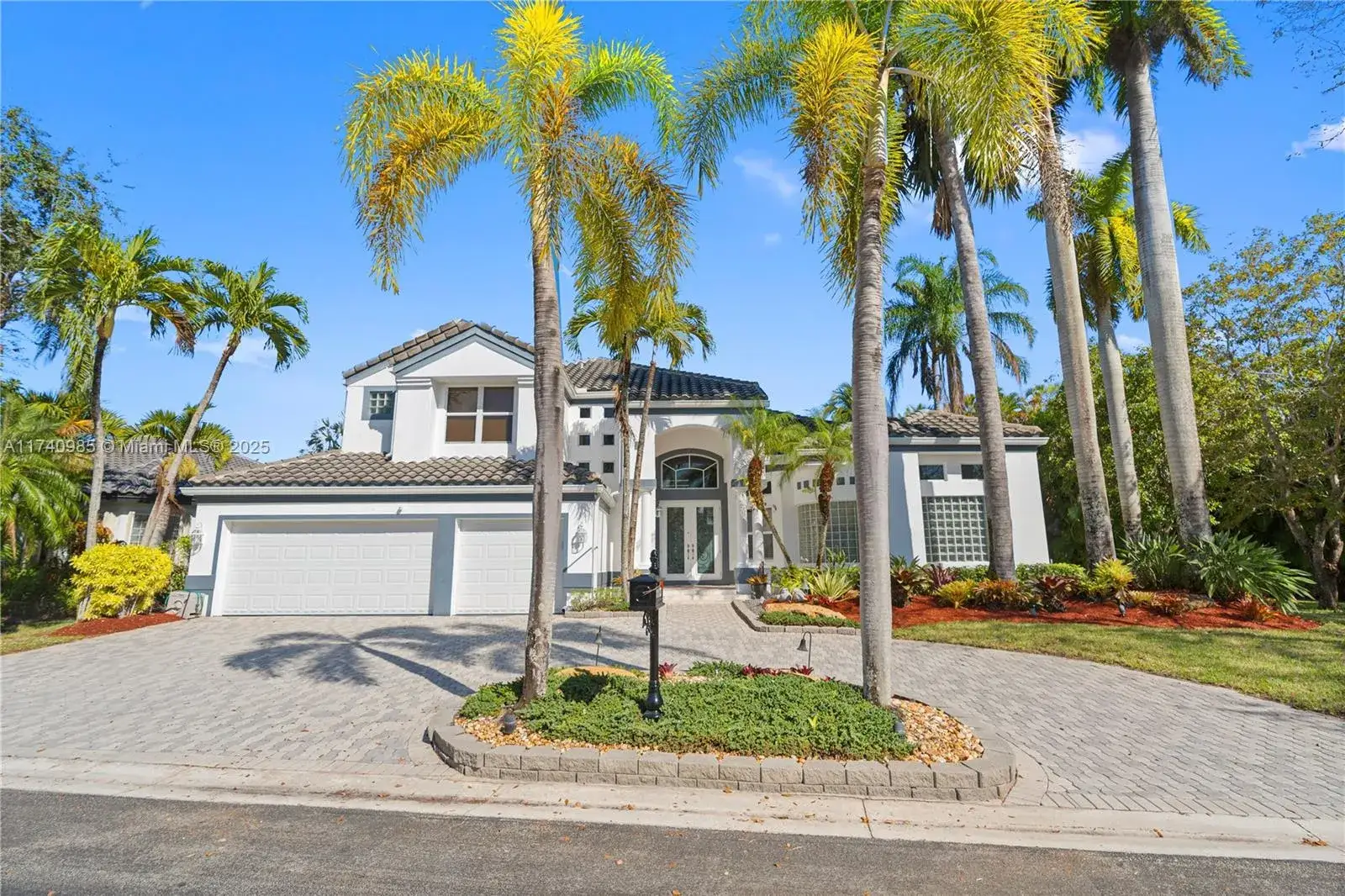 4 bedroom 4 bath Residential for sale at 1113 SW 156th Ter, Pembroke Pines FL 33027