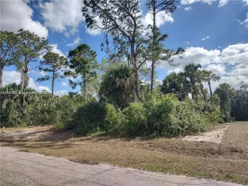 Land/Boat Docks for sale at 5003 E HUMMINGBIRD DR, La Belle FL 33935