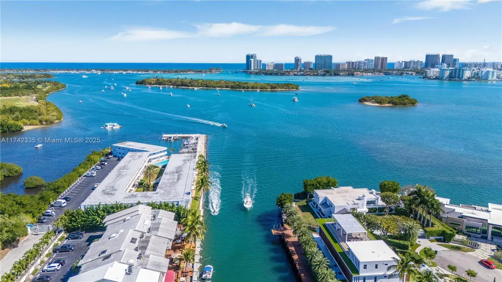 2700 NE 135th St # 32, North Miami FL 33181