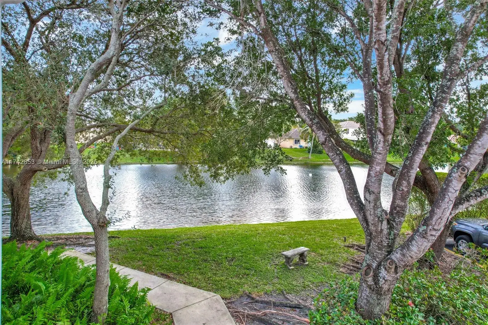 3 bedroom 2 bath Residential for sale at 12106 Saint Andrews Pl # 207, Miramar FL 33025
