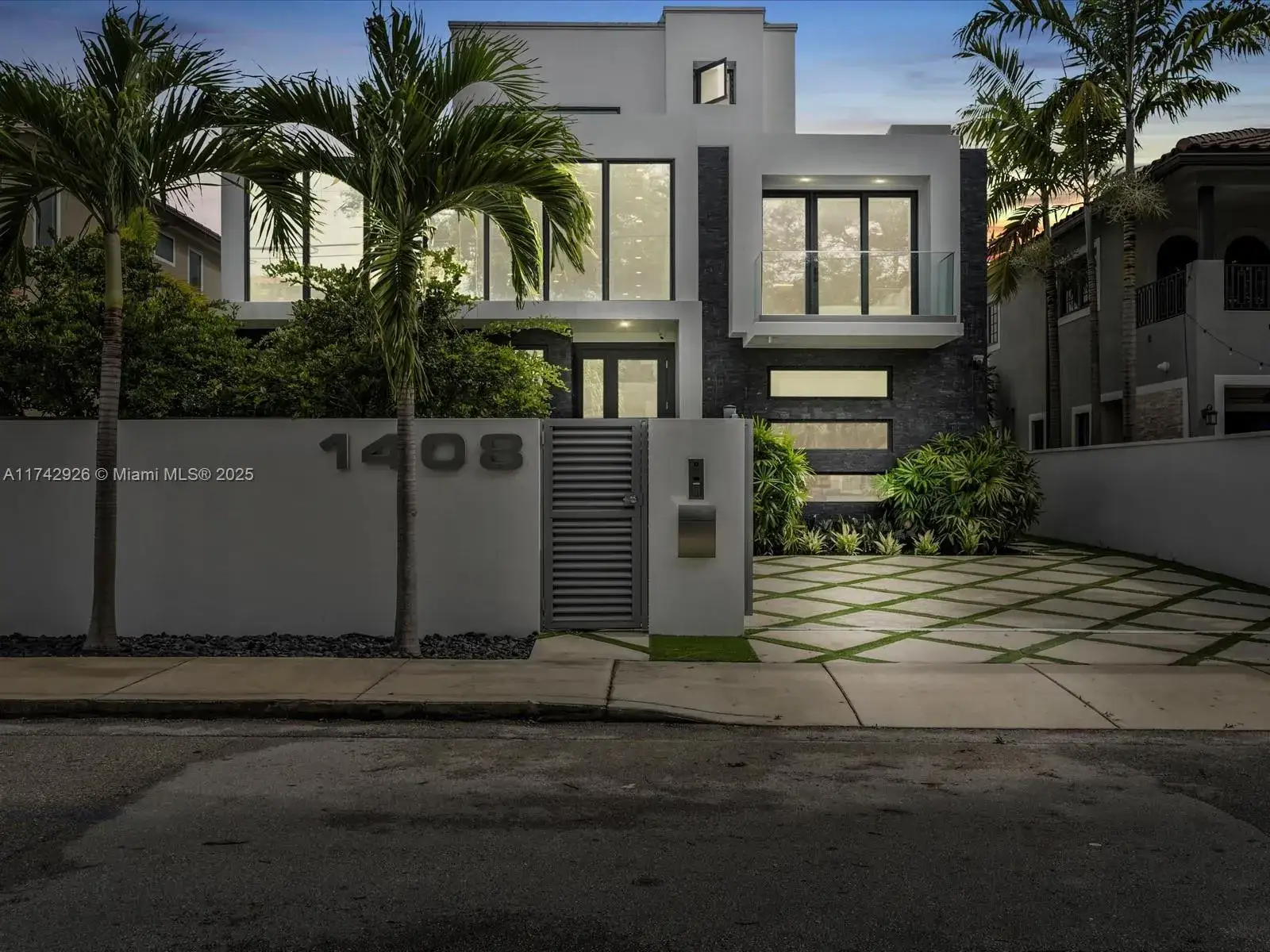 4 bedroom 5 bath Residential for sale at 1408 SE 2nd Ct, Fort Lauderdale FL 33301