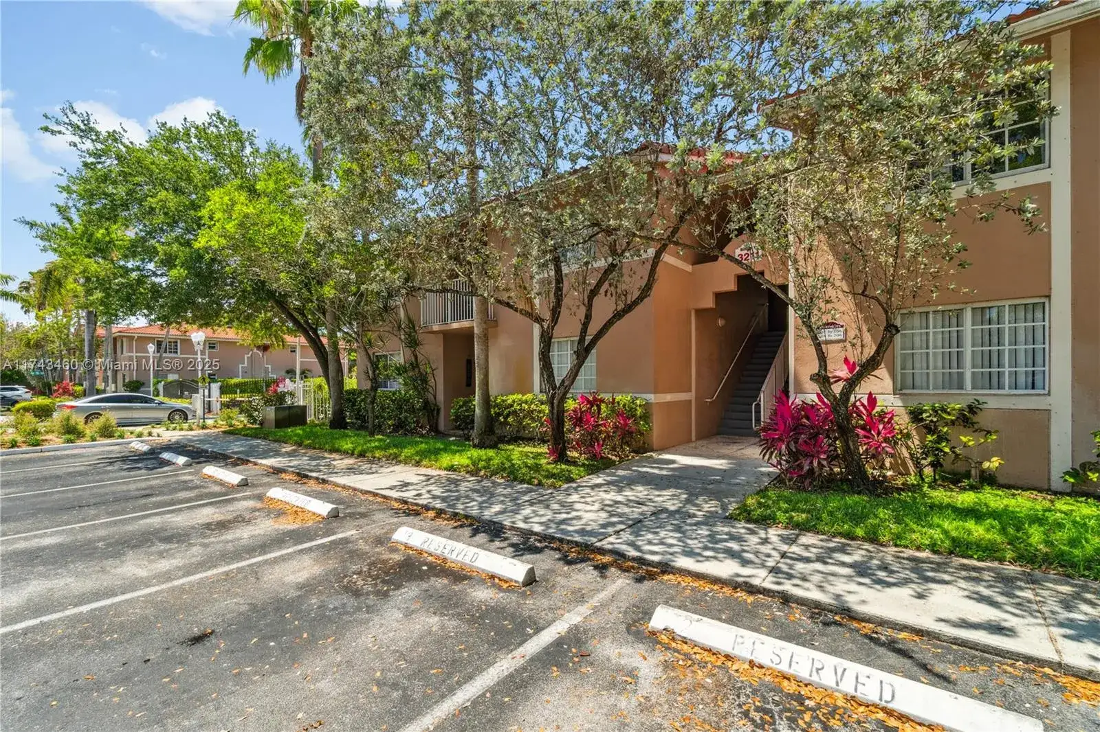 2 bedroom 2 bath Residential Lease for rent at 3211 Sabal Palm Mnr # 202, Davie FL 33024