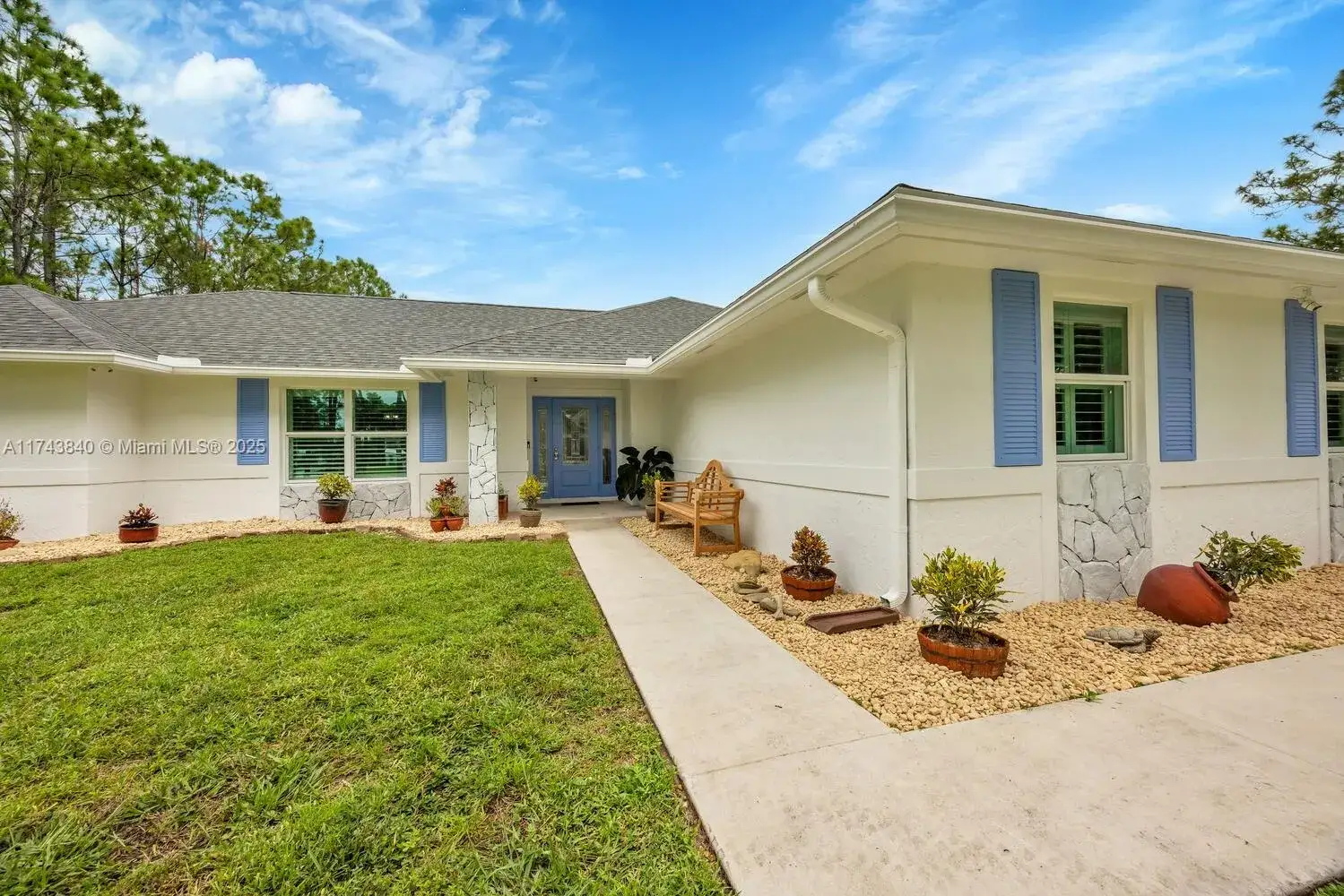 4 bedroom 2 bath Residential for sale at 17107 N 84th Ct N, Loxahatchee FL 33470