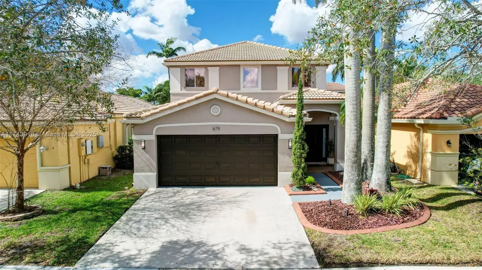 4 bedroom 2 bath Residential for sale at 679 Conservation Dr, Weston FL 33327