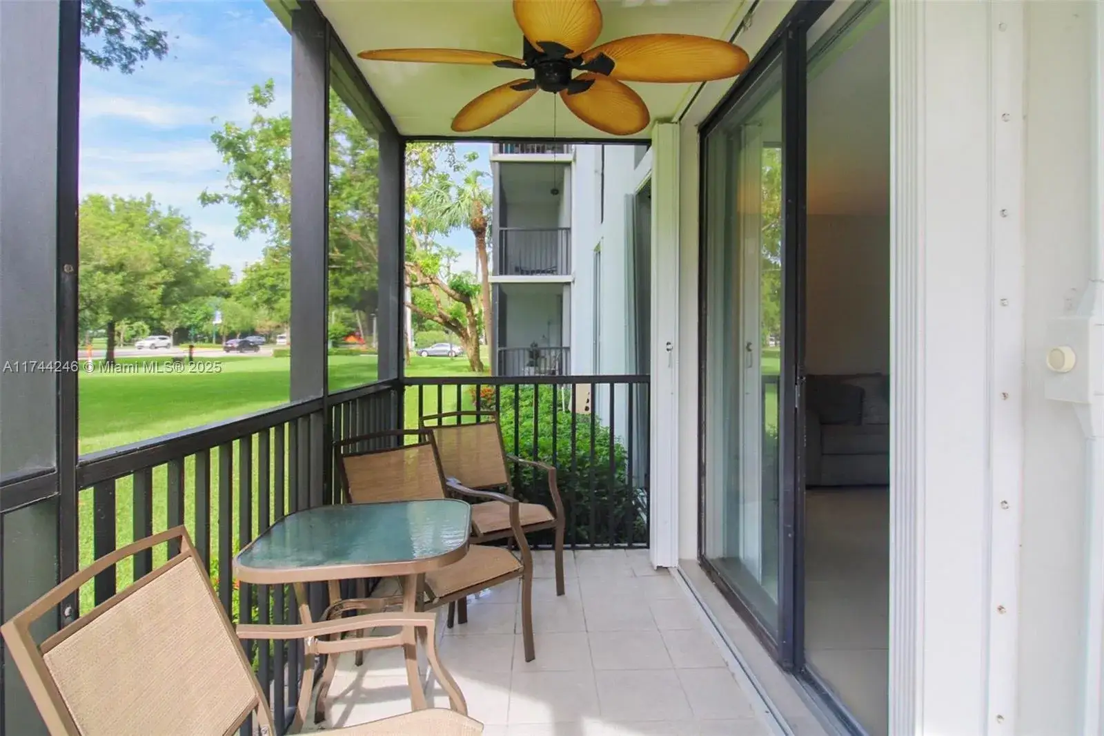 2 bedroom 2 bath Residential for sale at 3475 N Country Club Dr # 105, Aventura FL 33180