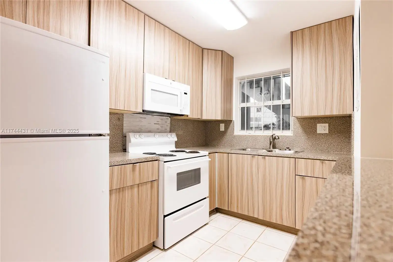 1 bedroom 1 bath Residential Lease for rent at 1060 NE 78th St Rd # 5, Miami FL 33138