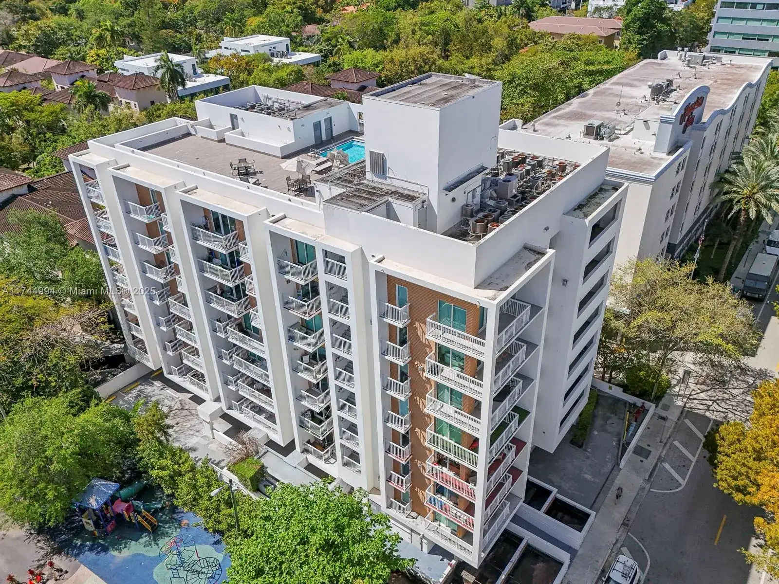 1 bedroom 1 bath Residential for sale at 2740 SW 28th Ter # 508, Miami FL 33133