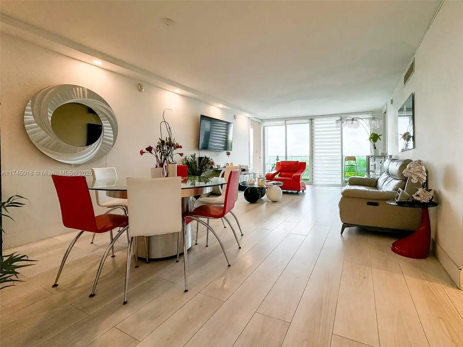 2 bedroom 2 bath Residential for sale at 100 Bayview Dr # 721, Sunny Isles Beach FL 33160